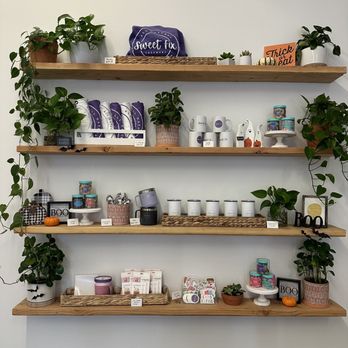 Sweet Fix Creamery - Cute decor & Merch - Desserts Near Me - Bakersfield, California