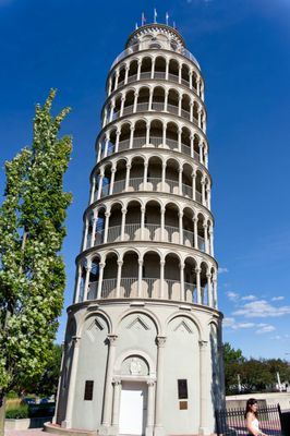 Leaning Tower of Niles by null