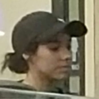 KFC - Pay attention when this emp is taking your order......because she isnt. - Fast Food Near Me - Atwater, California