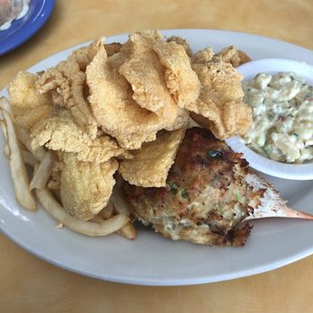 Middendorfs - Slidell - Seafood platter - Seafood Near Me - Slidell, Louisiana Middendorfs - Slidell - Seafood platter - Seafood Near Me - Slidell, Louisiana
