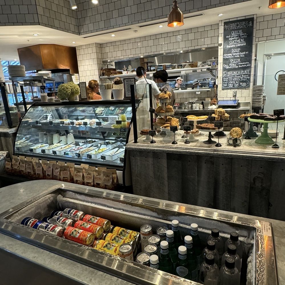 The Grocer's Table - Food counter - Cafes Near Me - Wayzata, Minnesota The Grocer's Table - Food counter - Cafes Near Me - Wayzata, Minnesota