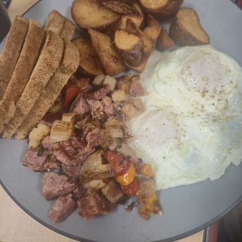 Cafe 1485 - Burgers Near Me - Newnan, Georgia
