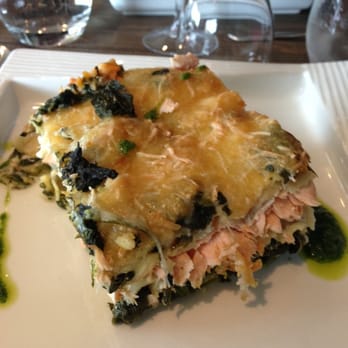 Le Marais - Lasagnes au saumon - Bistros Near Me - Crozet, 01 Le Marais - Lasagnes au saumon - Bistros Near Me - Crozet, 01