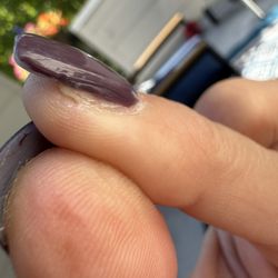 Luxury Nails & Spa - Horrible acrylic work!