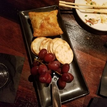 Amuse Wine Bar - Wine Bars Near Me - Honolulu, Hawaii Amuse Wine Bar - Wine Bars Near Me - Honolulu, Hawaii