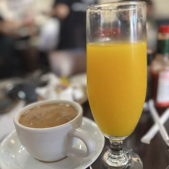 Lady C’s - Breakfast & Brunch Near Me - Tarzana, California