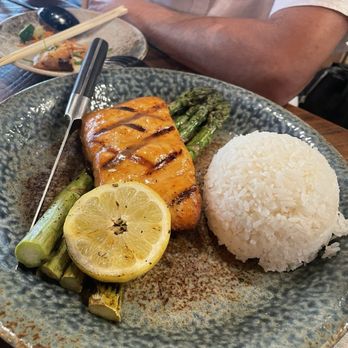 Otoro - Salmon Entree - Sushi Bars Near Me - Plantation, Florida Otoro - Salmon Entree - Sushi Bars Near Me - Plantation, Florida
