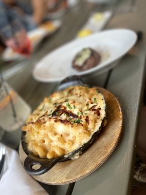 Willie G's Seafood by null