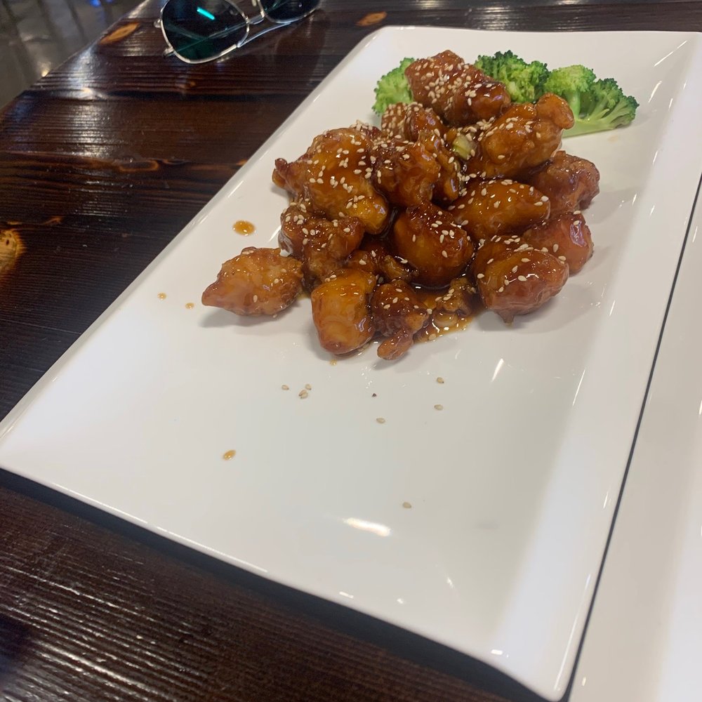 Lucky House - Sesame chicken - Sushi Bars Near Me - Allen, Texas