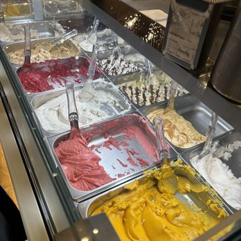 Venchi - Gelato Bar - Gelato Near Me - Santa Clara, California