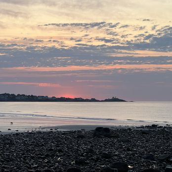 Sunrise Motel - Sun coming up over Nubble Light - Hotels Near Me - York, Maine
