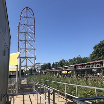 Cedar Point - Top Thrill Dragster. It will take your breath away at 120mph - Amusement Parks Near Me - Sandusky, Ohio