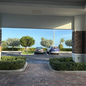 Hampton Inn Marathon - Florida Keys - Entrance - Hotels Near Me - Marathon, Florida