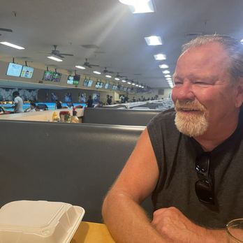 10 Pin Diner - Diners Near Me - Stockton, California