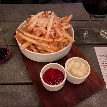 Cru Cellars - Wine Bars Near Me - Tampa, Florida