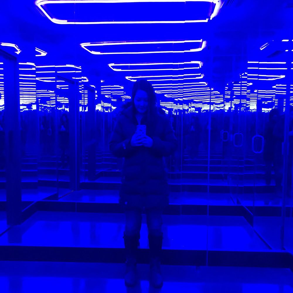 Tokyo Kitty - Mirrored hallway going into the bar that's likely designed for selfies - Karaoke Near Me - Cincinnati, Ohio Tokyo Kitty - Mirrored hallway going into the bar that's likely designed for selfies - Karaoke Near Me - Cincinnati, Ohio