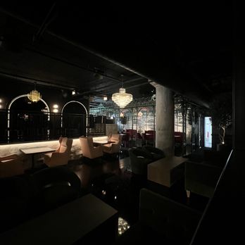 Dearly Beloved - Cocktail Bars Near Me - Chicago, Illinois