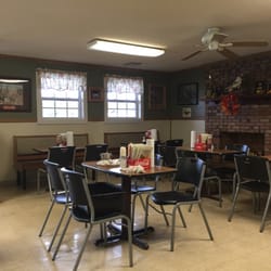 Norman's Cafe - Seating area
