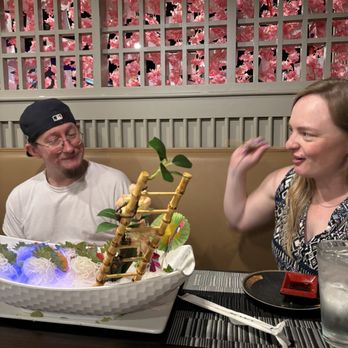 Hanabi Sushi Hibachi Ramen - Sushi boat - Asian Fusion Near Me - Hudson, Florida