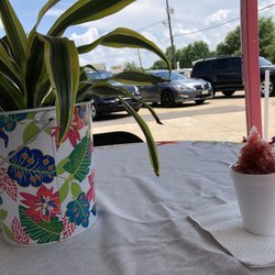 Kalona Kones - 5/23/18. Wednesday afternoon. 90 degrees. Shady and cool here!! Open 1-8, 7 days a week this summer!!
