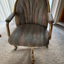 Royal Dinettes, Stools & Reupholstery - Before reupholstery and frame refinishing.