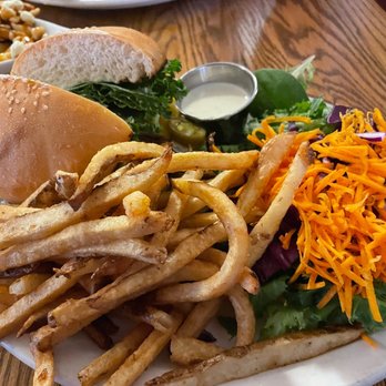 Chez Lucien - Hamburgers - Bars Near Me - Ottawa, Ontario