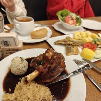 Restaurant Königssee - 猪肘配酸菜,烤鱼 - Bavarian Near Me - Schönau am Königssee, BY Restaurant Königssee - 猪肘配酸菜,烤鱼 - Bavarian Near Me - Schönau am Königssee, BY