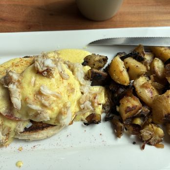 Hilltop Cafe Bistro - Cafes Near Me - Waldport, Oregon