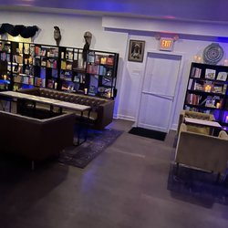 Nola Art Bar