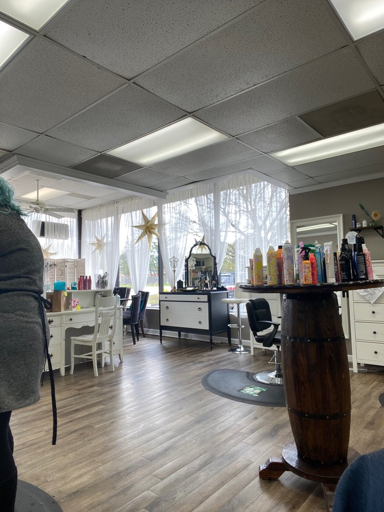 THE PAINTED PEACOCK SALON Updated September 2024 7692 N Canton