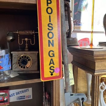Vintage Eastern Market - Signs, electronics, man cave stuff - Used, Vintage & Consignment Near Me - Detroit, Michigan