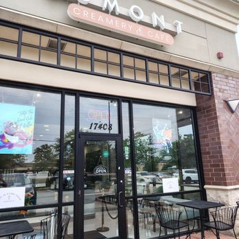 Dumont Creamery and cafe - Outside with seating - Bubble Tea Near Me - Chesterfield, Missouri Dumont Creamery and cafe - Outside with seating - Bubble Tea Near Me - Chesterfield, Missouri