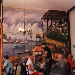 Café Del Pintor - In the dining room