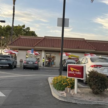 In-N-Out Burger - Super busy - Burgers Near Me - Buena Park, California