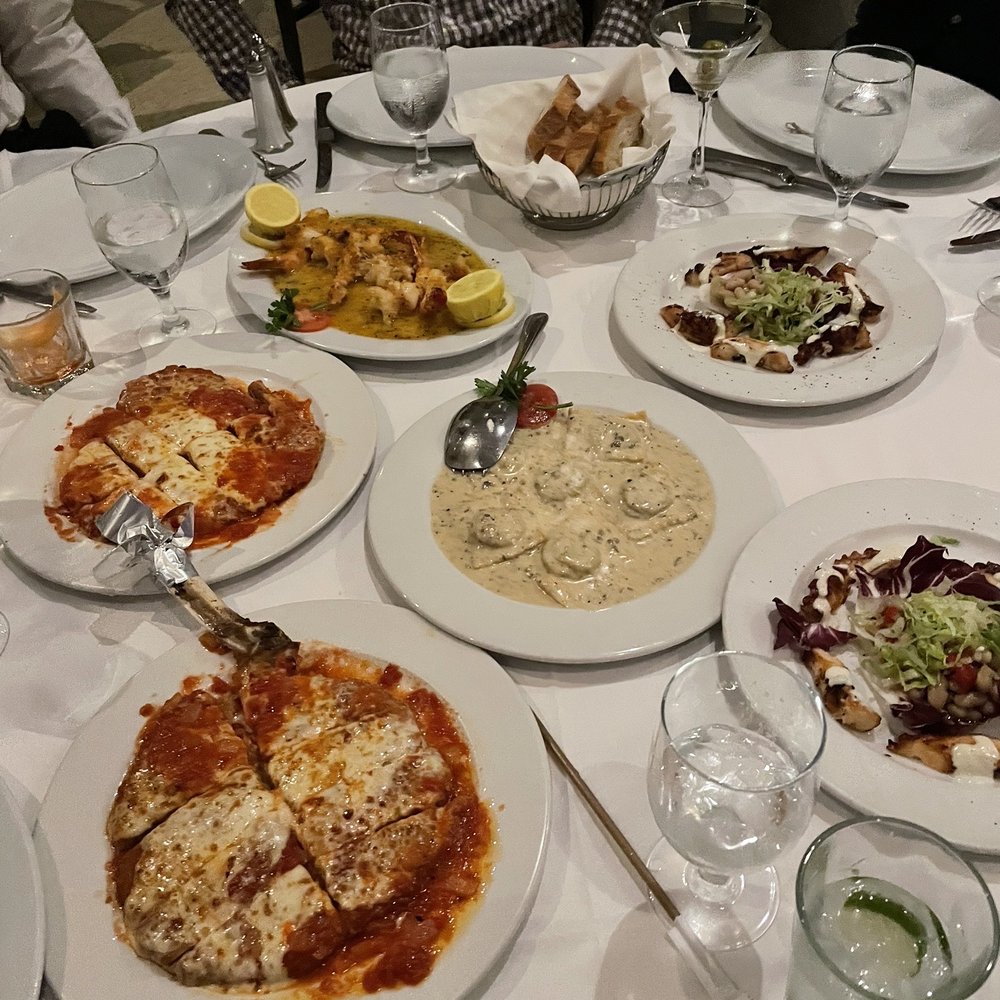 Il Gabbiano - Chicken Parm, veal chop, ravioli, shrimp diavolo, octopus - Italian Near Me - Miami, Florida Il Gabbiano - Chicken Parm, veal chop, ravioli, shrimp diavolo, octopus - Italian Near Me - Miami, Florida