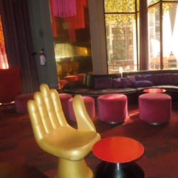 Red Lounge