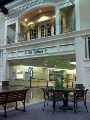 Savannah/Hilton Head International Airport by null