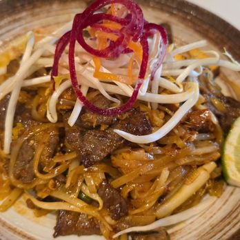 Thonglor Thai Formerly Red Basil Thai - Beef Pad Thai - Thai Near Me - Astoria, New York