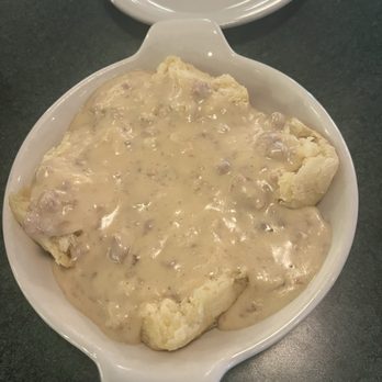Metro Diner - Biscuits & Sausage Gravy - American Near Me - Wilmington, Delaware Metro Diner - Biscuits & Sausage Gravy - American Near Me - Wilmington, Delaware