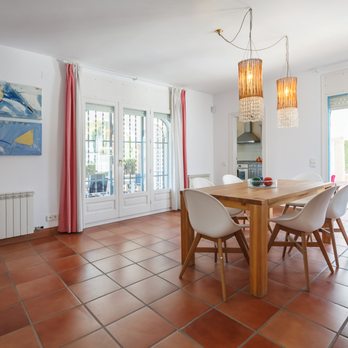 Universal Holiday Centre - Vacation Rentals Near Me - Salou, T