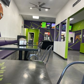 Mad Wingz - Inside - Chicken Wings Near Me - Killeen, Texas Mad Wingz - Inside - Chicken Wings Near Me - Killeen, Texas