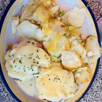 Nana Dee's Diner - Eggs Benedict Classic - Diners Near Me - Mesa, Arizona