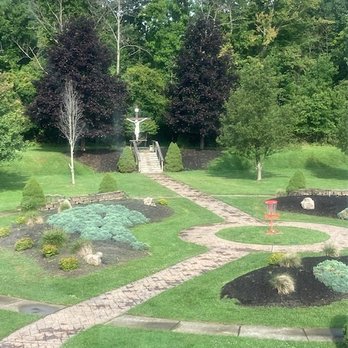 SunCliff on the Lake - Disc golf course on property- Statue overlooking the grounds - Hotels Near Me - Derby, New York SunCliff on the Lake - Disc golf course on property- Statue overlooking the grounds - Hotels Near Me - Derby, New York