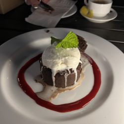 The Pointe Restaurant - Chocolate Temptation Cake