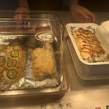 Arbor Sushi & Grill Express - Sushi sample so good I tried their scallop - Sushi Bars Near Me - San Diego, California