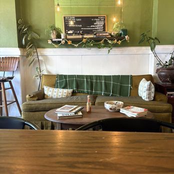 Brothmonger - Seating area - Pop-up Shops Near Me - Pittsburgh, Pennsylvania Brothmonger - Seating area - Pop-up Shops Near Me - Pittsburgh, Pennsylvania