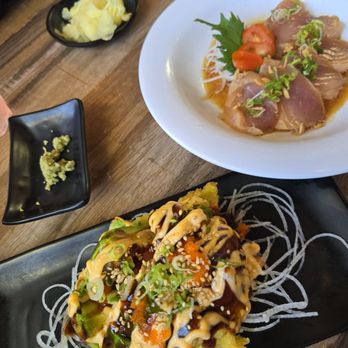 405 Thai & Sushi - Monkey Brain, Albacore Sashimi - Sushi Bars Near Me - North Hills, California
