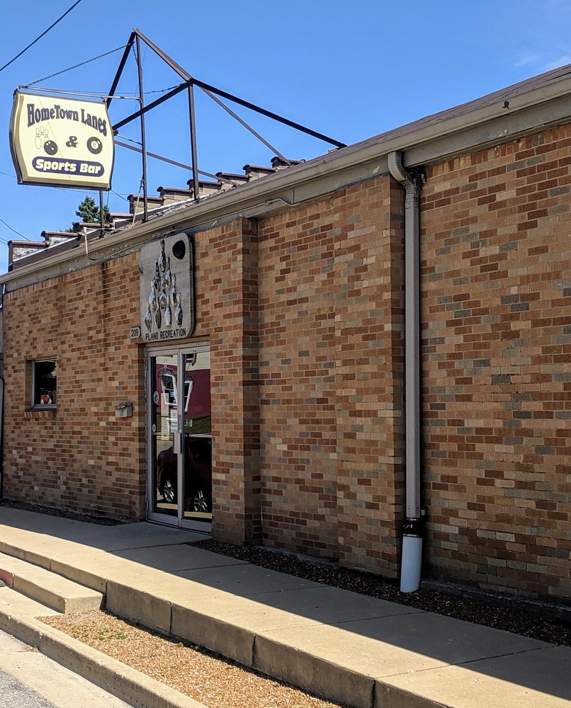 Hometown Lanes & Sports Bar, Plano Roadtrippers