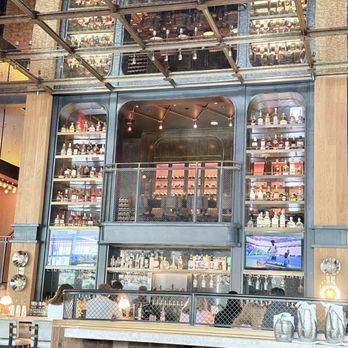 Yardbird - Inside the restaurant - Southern Near Me - Dallas, Texas Yardbird - Inside the restaurant - Southern Near Me - Dallas, Texas