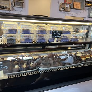 Cafe 86 - Dessert Bar - Desserts Near Me - Las Vegas, Nevada